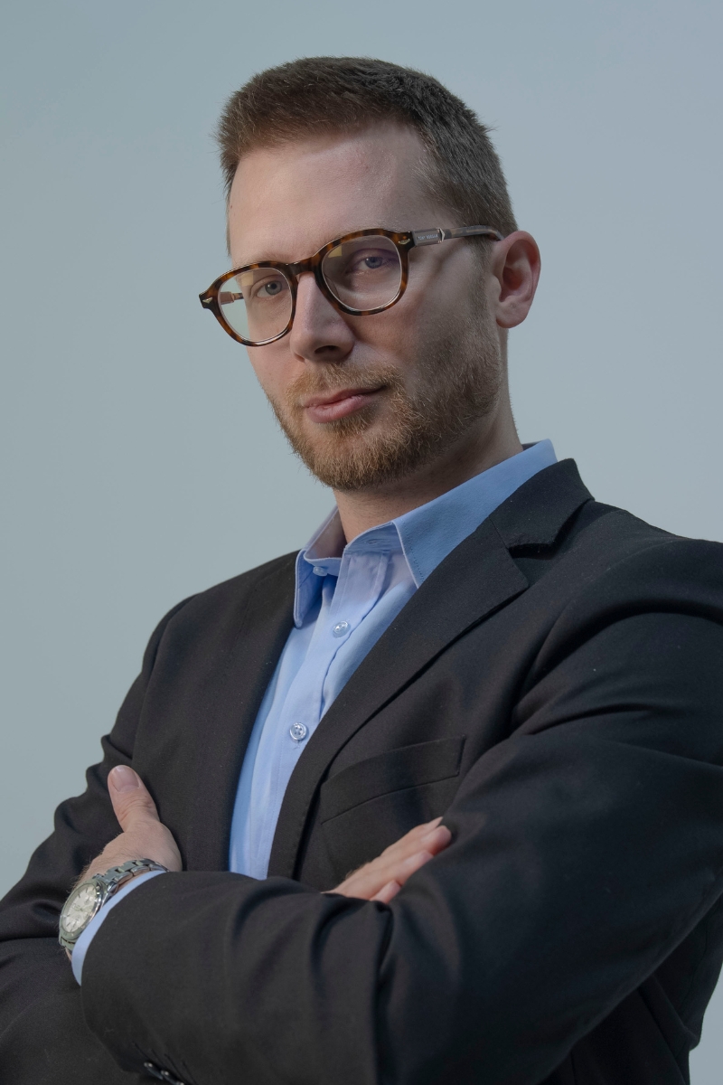 Konstantin Marinković pravnik, Portret. Autor teksta